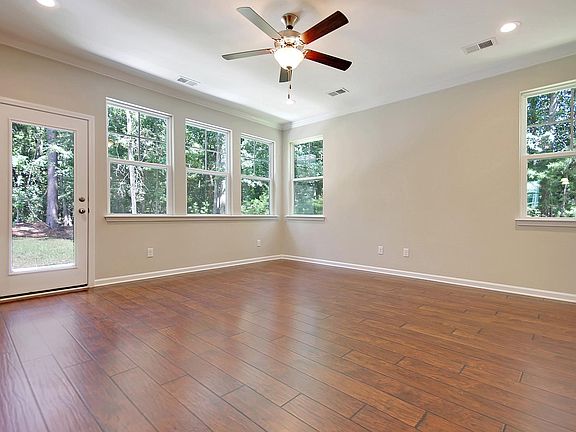 Saluda II Living Room