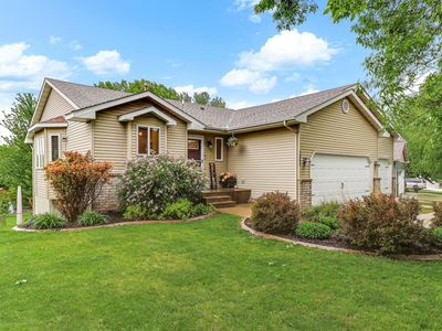 1565 Oak Ridge Cir, Monticello, MN, 55362