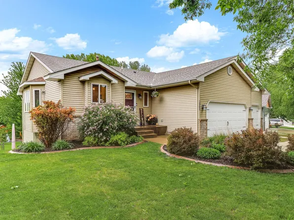 1565 Oak Ridge Cir, Monticello, MN 55362