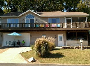 520 Lane 425 Jimmerson Lk, Fremont, IN 46737