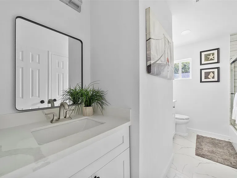 5943 Greenmont Dr — Photo 23
