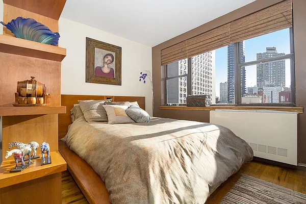 Sold by Compass | media 2