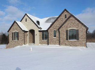 8285 Morningside Dr, Romeo, MI 48065