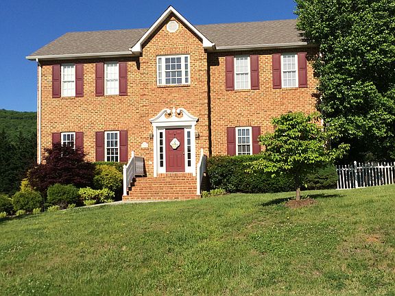 3rd image of 309 Wentworth Ln