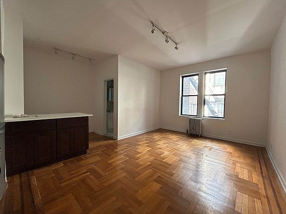 3rd image of 159 Eastern Pkwy APT 5E