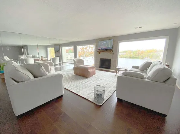 1213 Lake Shore Dr #248, Columbus, OH 43204