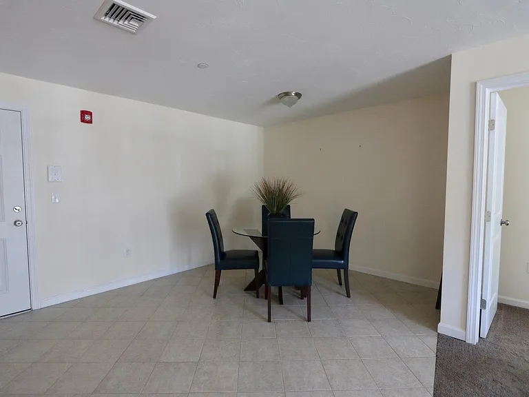 72 Turnpike Rd — Photo 1