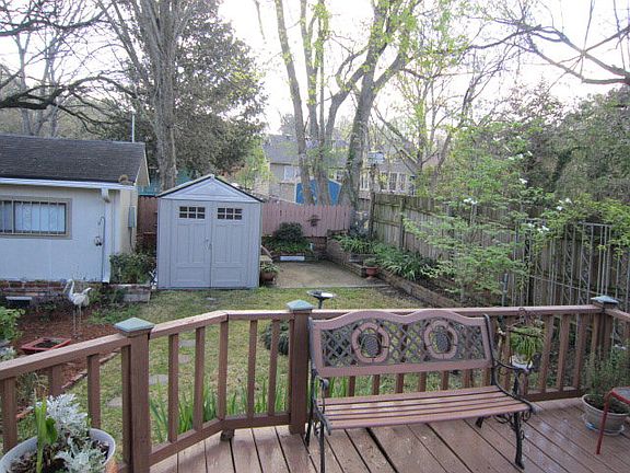 2nd image of 2919 Drummond St
