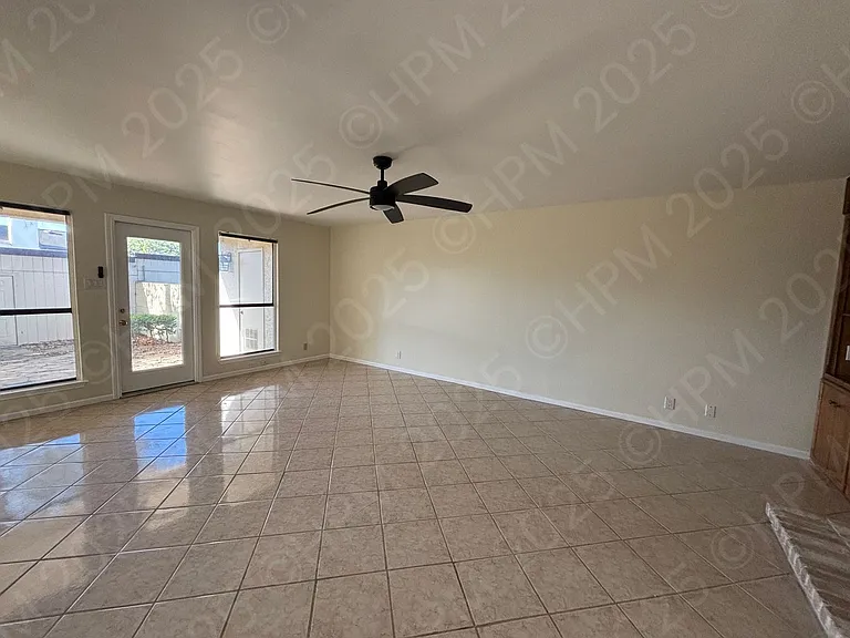 5868 Royal Rdg — Photo 9