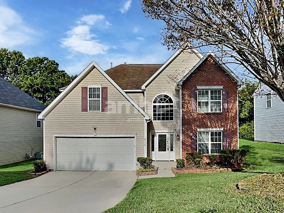9117 Hollow Ridge Ln
