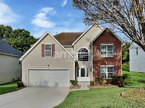 9117 Hollow Ridge Ln, Charlotte, NC 28269