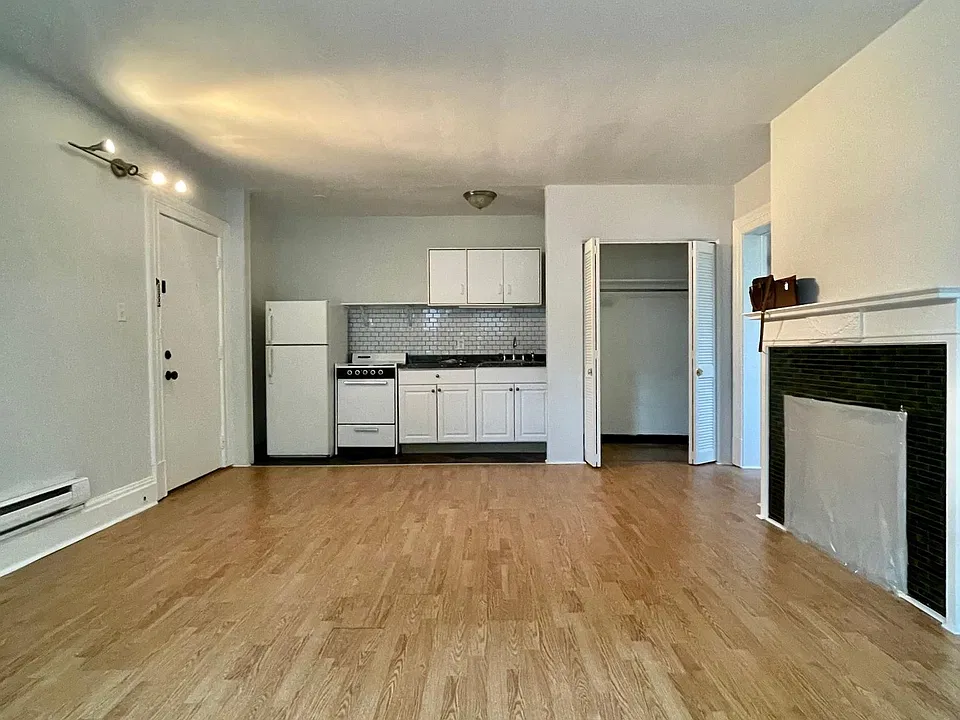 409 Morewood Ave #1D
