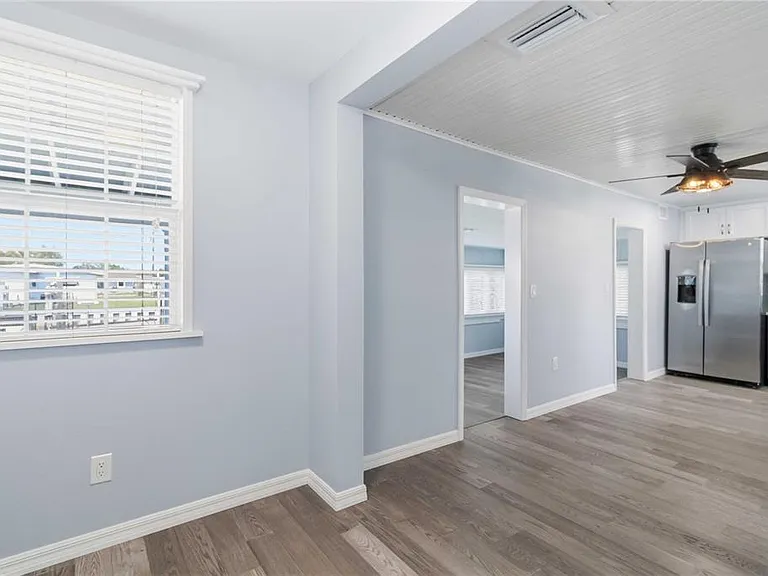 607 Manatee Ave — Photo 12