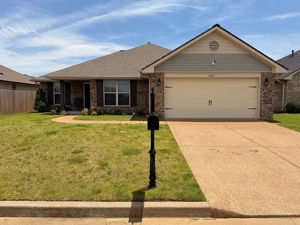 2487 Marion Ln, Southaven, MS 38672