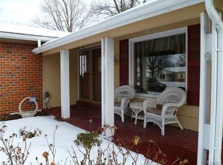2570 Cheshire Dr, Florissant, MO
