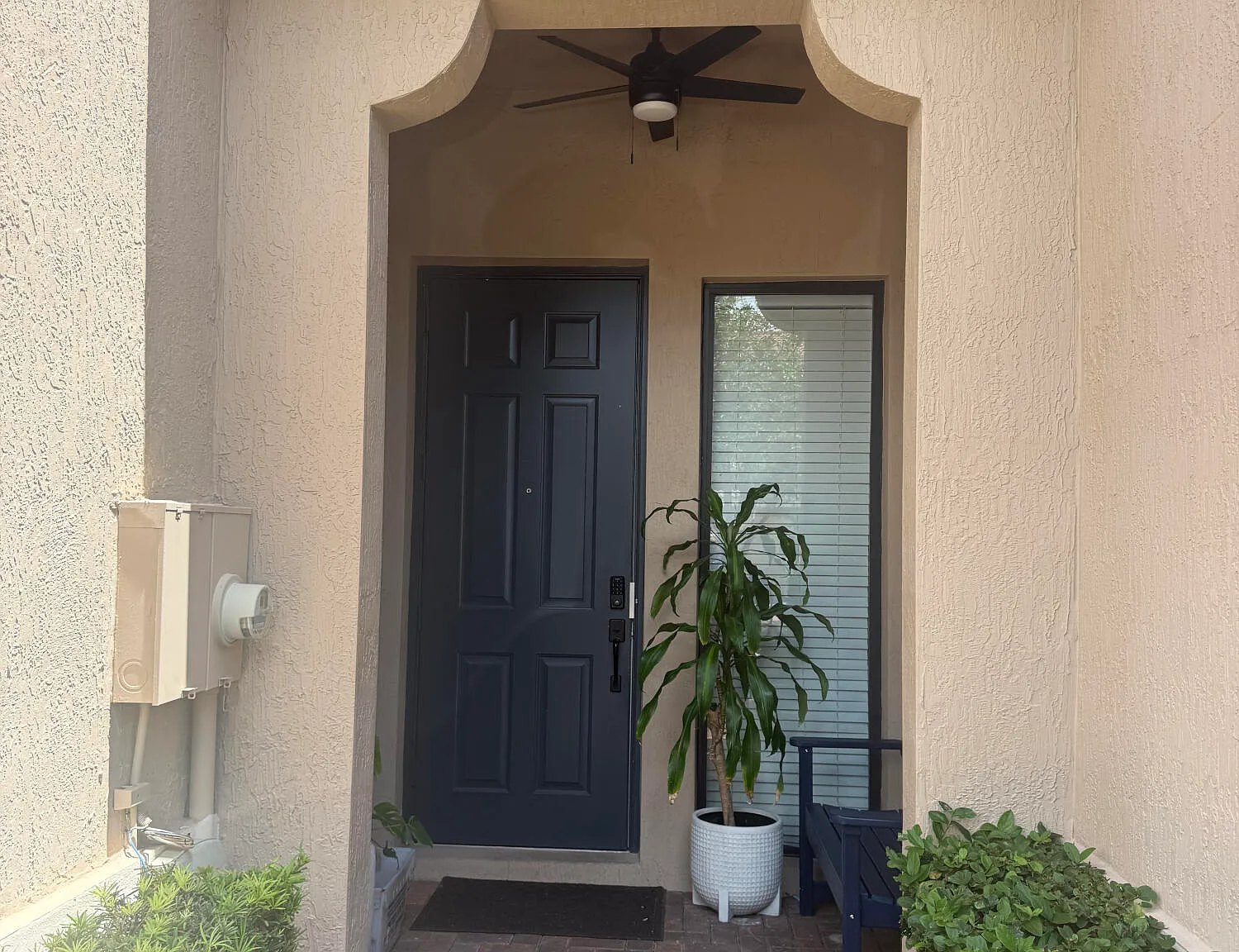 3 bed, 2.5 bath, 1420 sqft, $3,500 — Photo 1