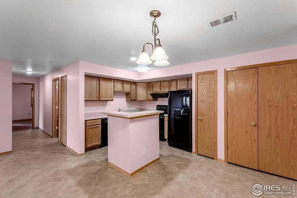 2 bed, 1159 sqft, $3,200 — Photo 2