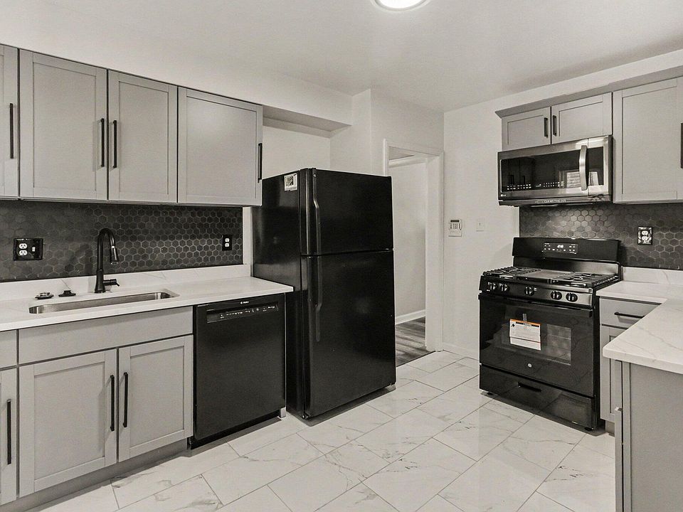 14169 Warwick St, photo 10