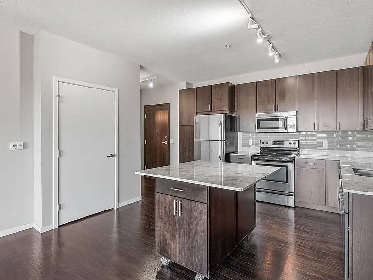 The Flats at West End — Photo 36