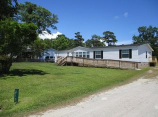 213 Pettiford Rd, Peletier, NC 28584