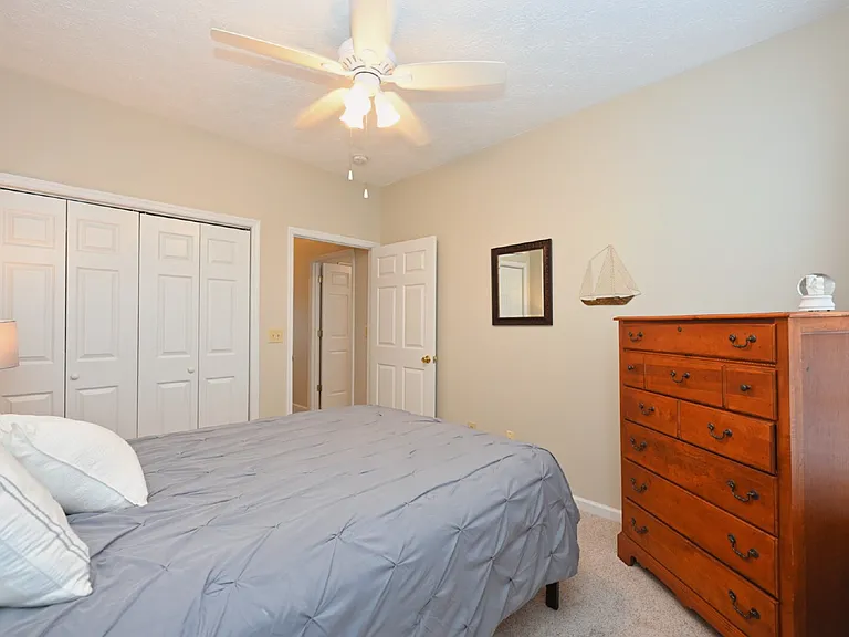 910 Churchill Xing — Photo 23