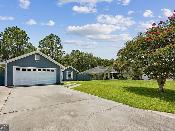 3rd image of 158 Plantation Oaks Dr