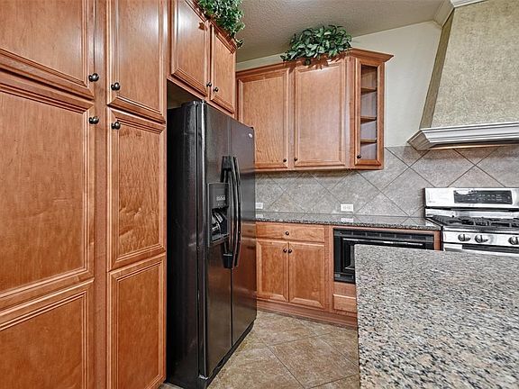 5th image of 1603 Brook Glen Dr
