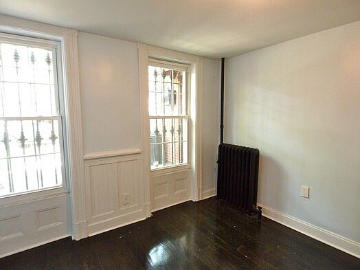 1st image of 582 Bainbridge St #2
