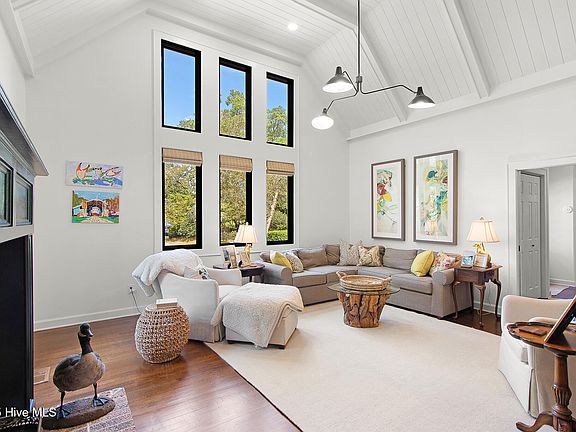 2nd image of 5207 Webb Court