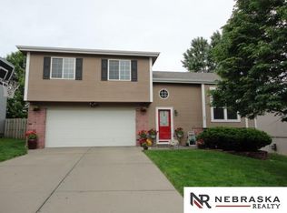 6624 N 112th St, Omaha, NE 68164