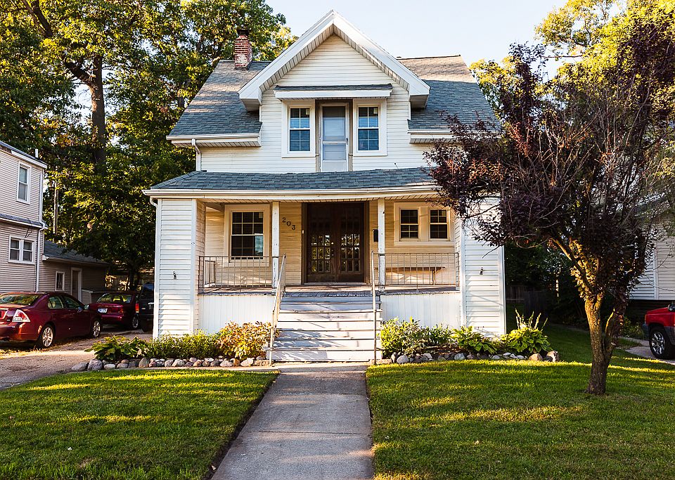 1st image of 203 E Maryland Ave