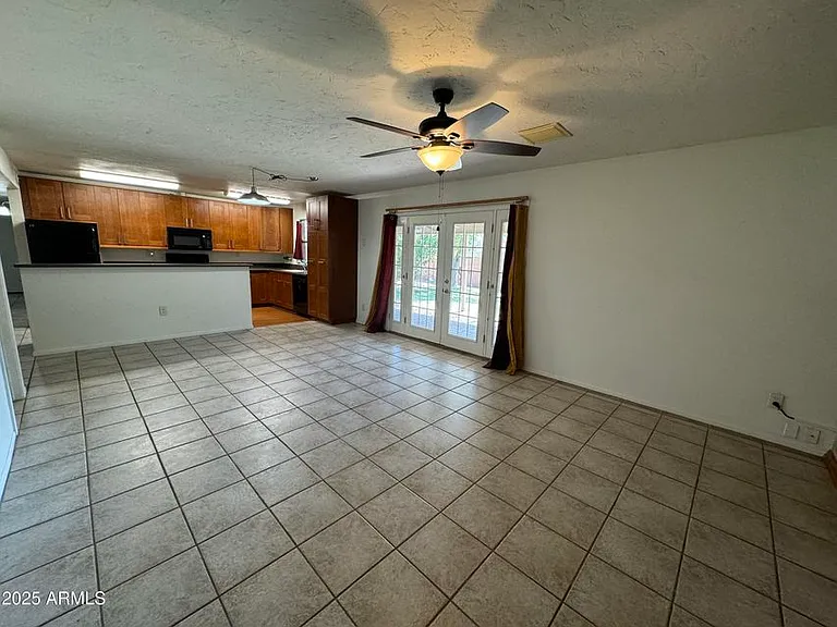 2520 S Terrace Rd — Photo 7