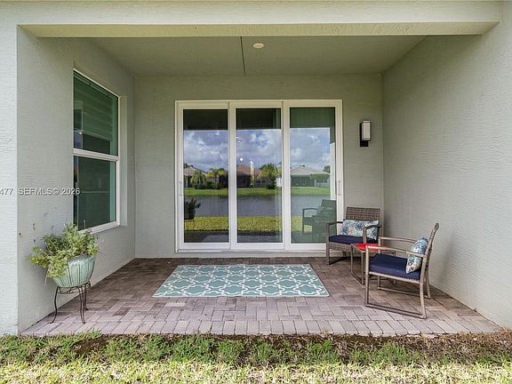 4th image of 11917 SW Jasper Lake Way