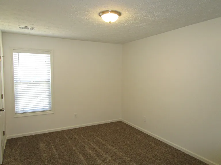2325 Carlysle Cove Dr — Photo 10