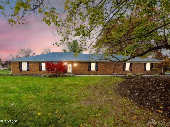 1281 Penbrooke Trl, Dayton, OH 45459