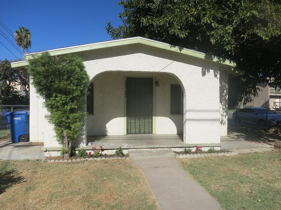 1st image of 25192 Van Leuven St