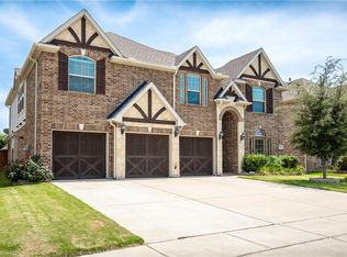 2927 Montalbo, Grand Prairie, TX 75054