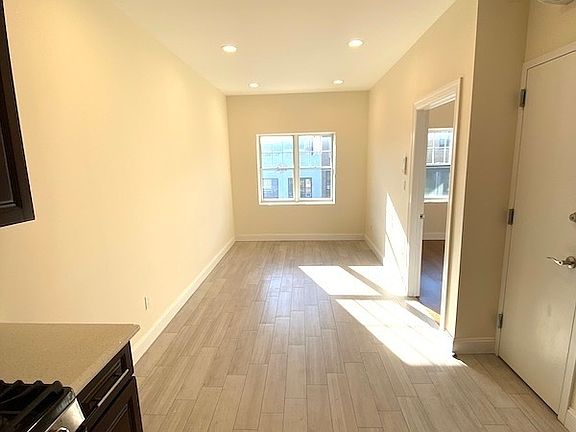 4th image of 31-17 Steinway St #2R