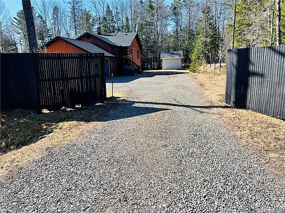 2nd image of 18 Ledge Loop Rd