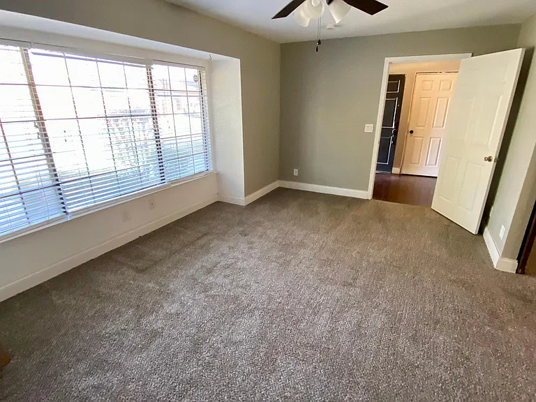 3073 Fowler Ave — Photo 12