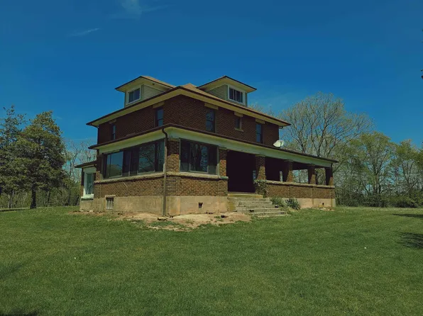 152 Bay Dr, Elkins, WV 26241