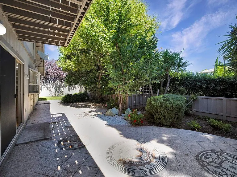 976 Pizarro Ln — Photo 56