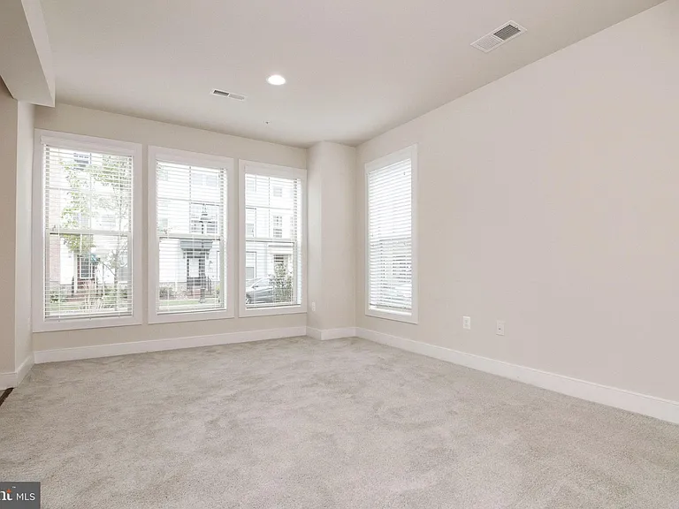 316 Hendrix Ave — Photo 4