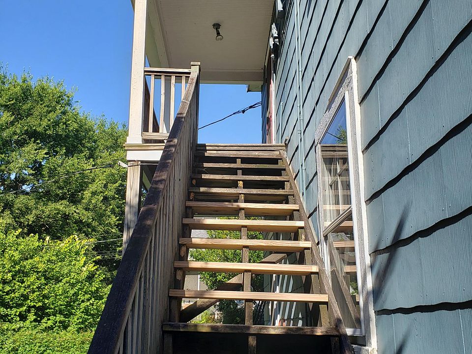 2nd image of 1429 Greycourt Ave #B