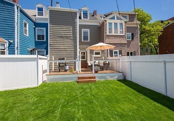 3rd image of 6 Essex St