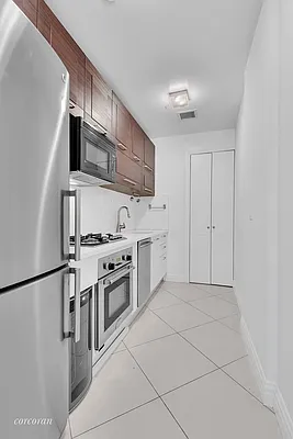 Rented by Corcoran | media 23