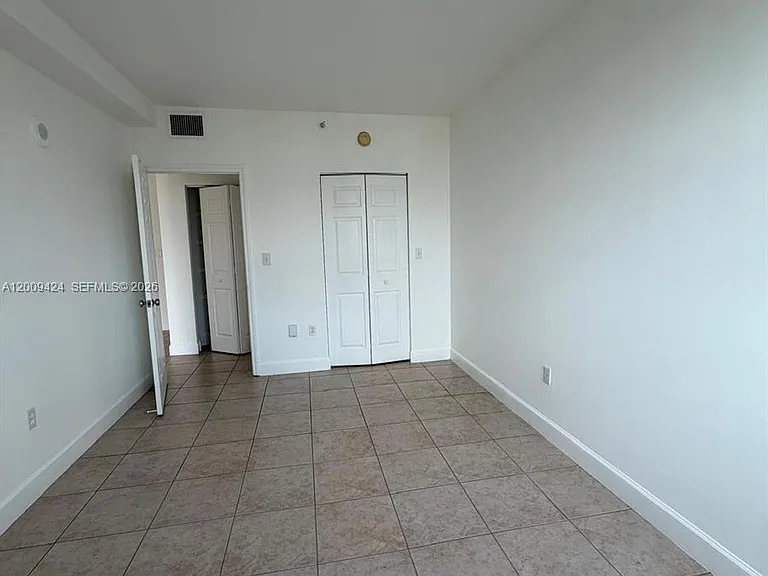 50 Menores Ave #518 — Photo 11