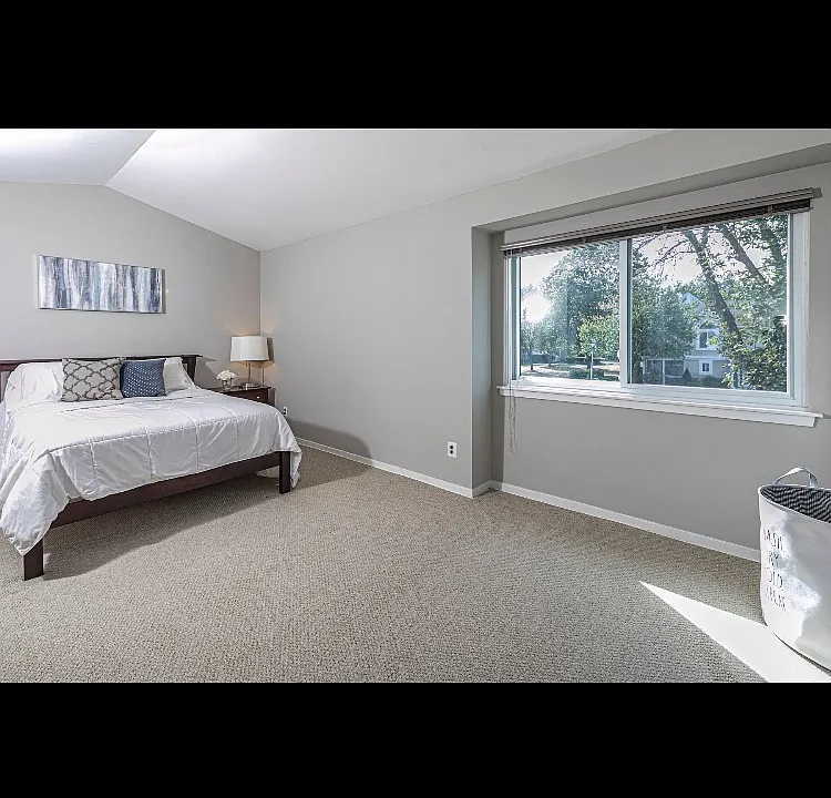 128 Long Acre Ct