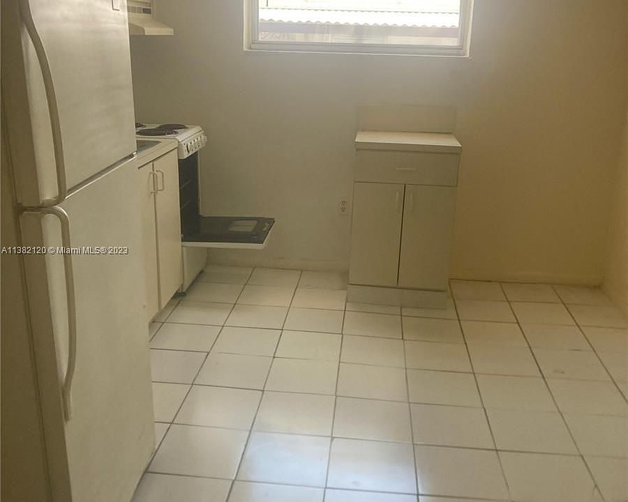 2nd image of 2330 NW 9th St #8