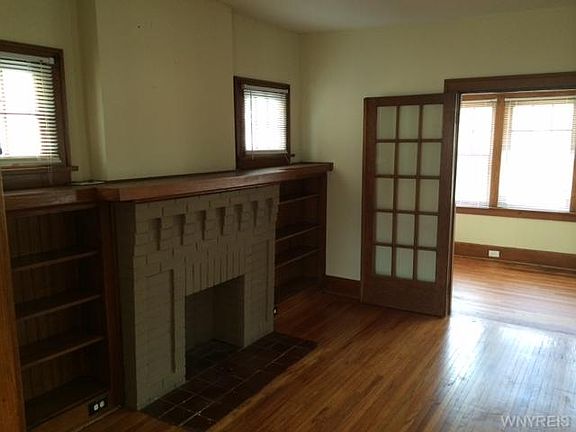 2nd image of 86 Tremaine Ave